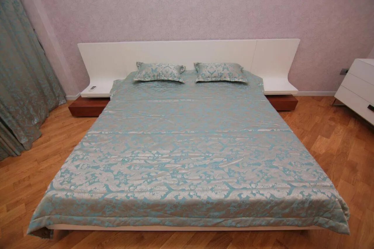 Uzeir Gadgibekova 25 Street Bulvar Baku 0*,